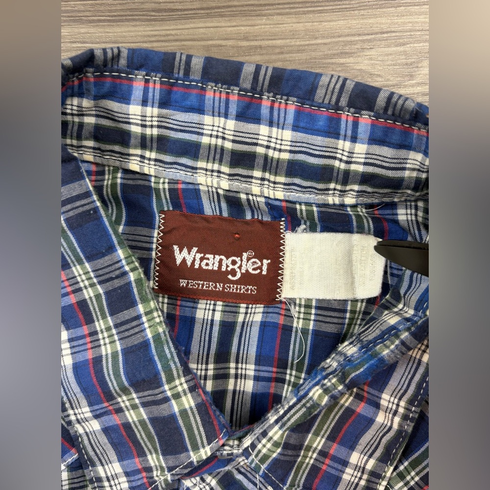 Vtg Wrangler Pearl Snap Blue Plaid Button Down - no size tag see measurements - Picture 4 of 6